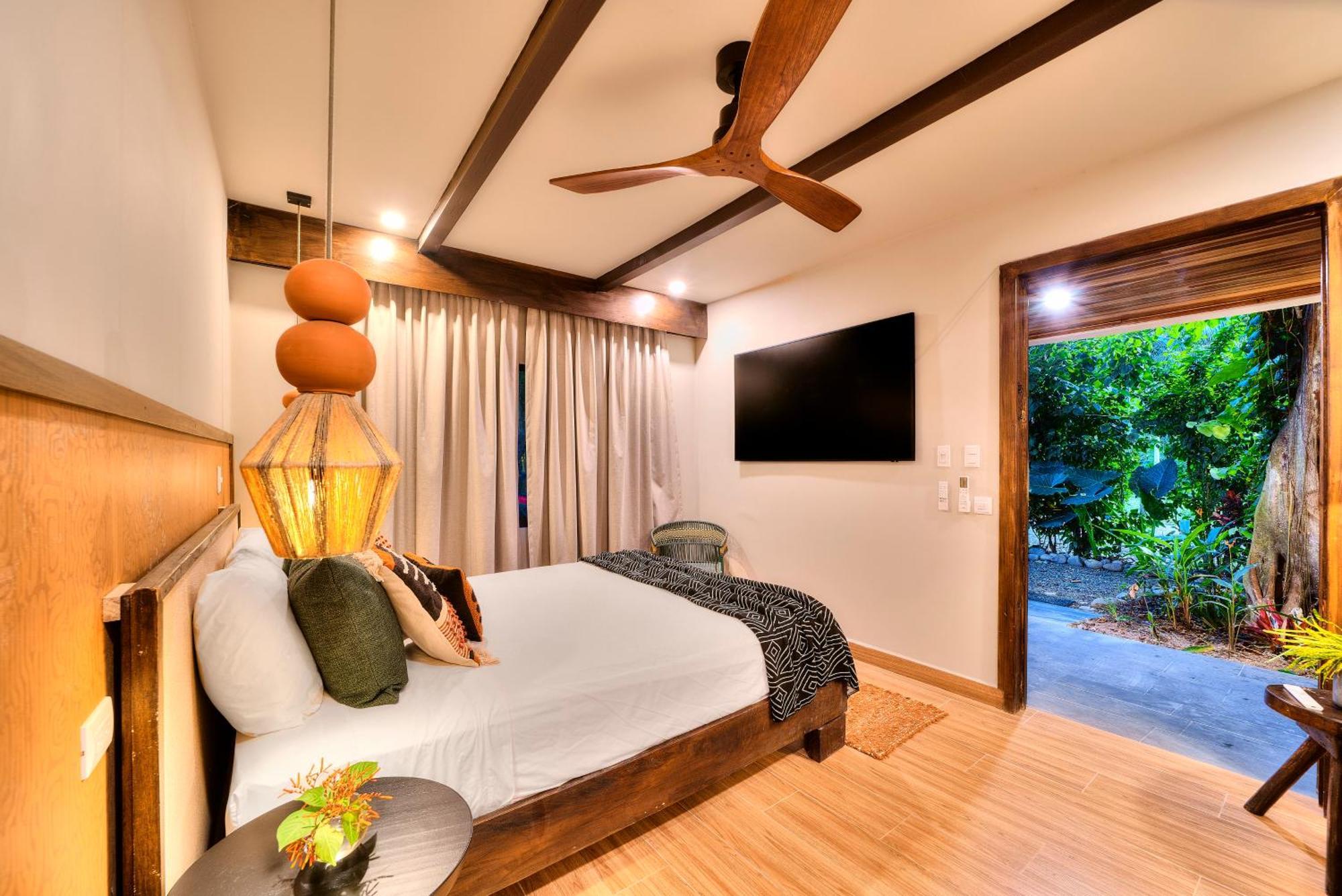 Conga Boutique Hotel Puerto Viejo de Talamanca Dış mekan fotoğraf