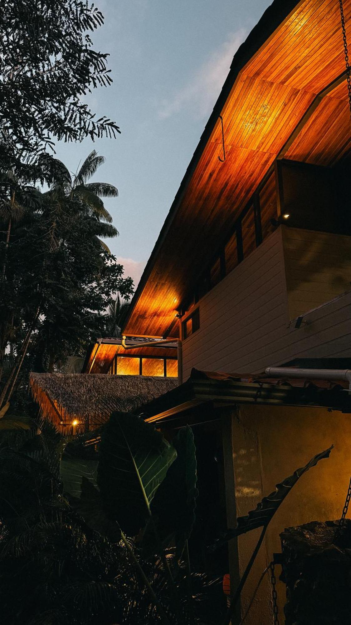 Conga Boutique Hotel Puerto Viejo de Talamanca Dış mekan fotoğraf